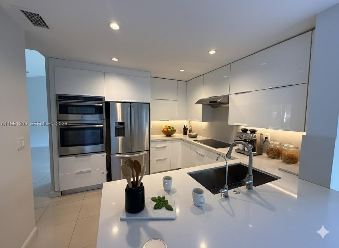 5753 Nw 98th Ave - Photo 4 of 23