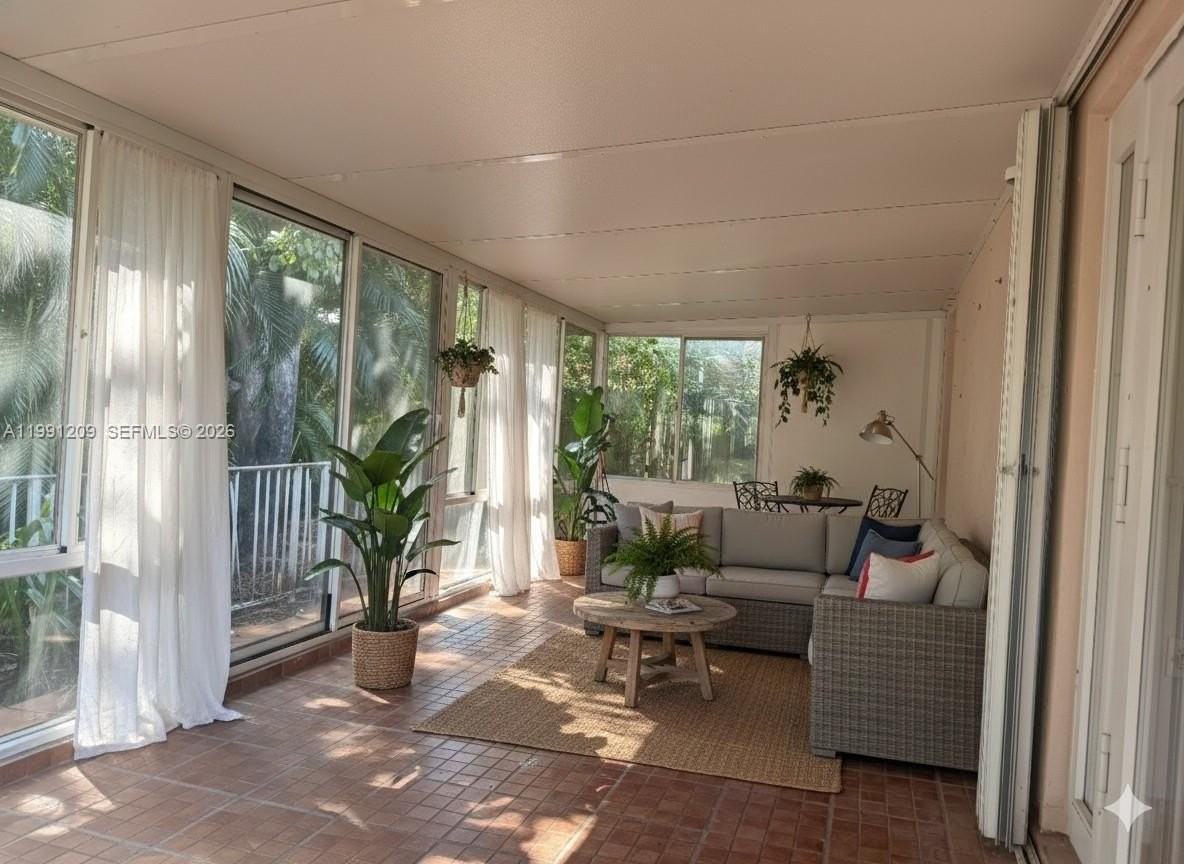 5753 Nw 98th Ave - Photo 6 of 23