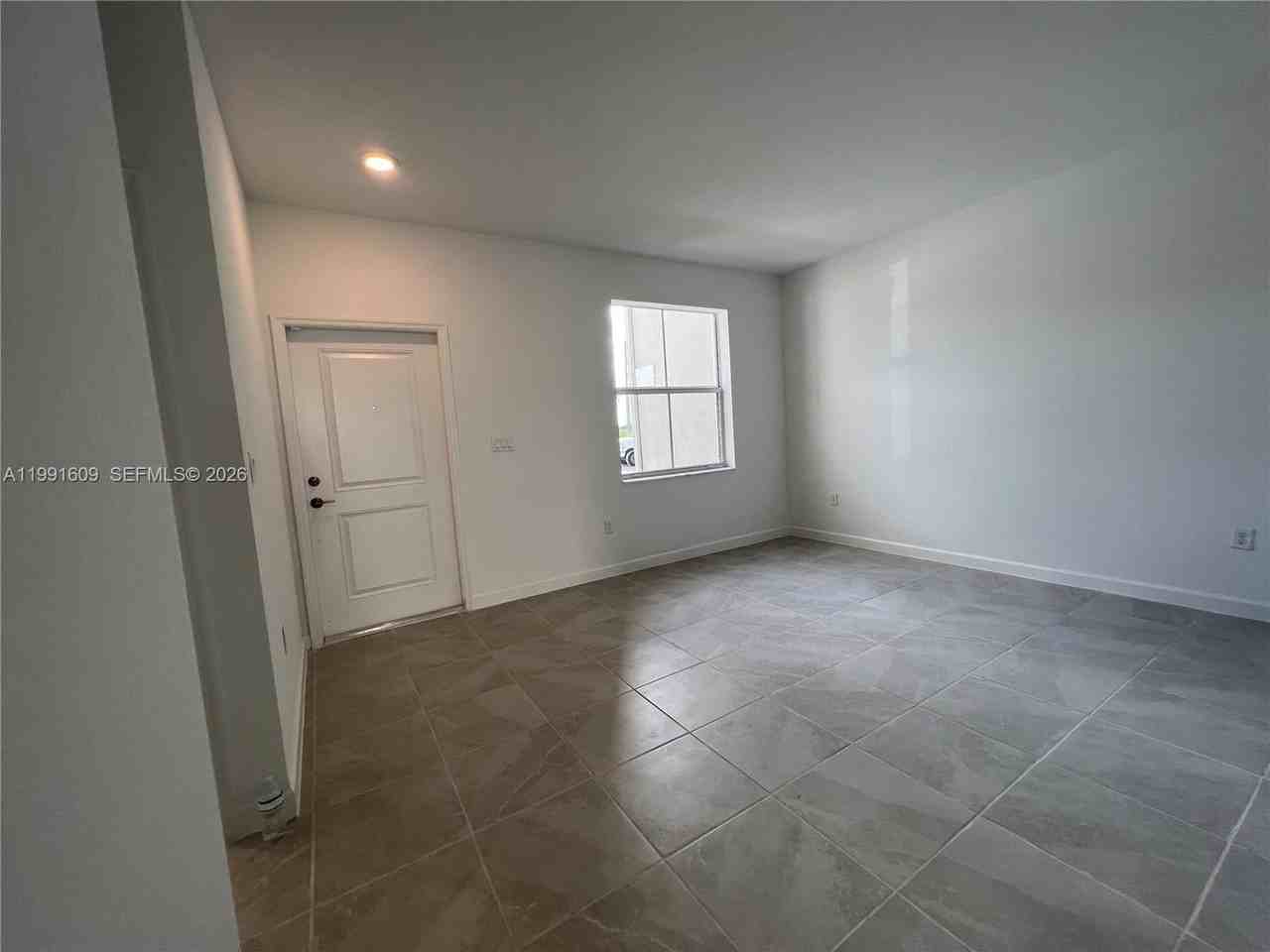 1864 Se 27th Rd #1864 - Photo 6 of 17