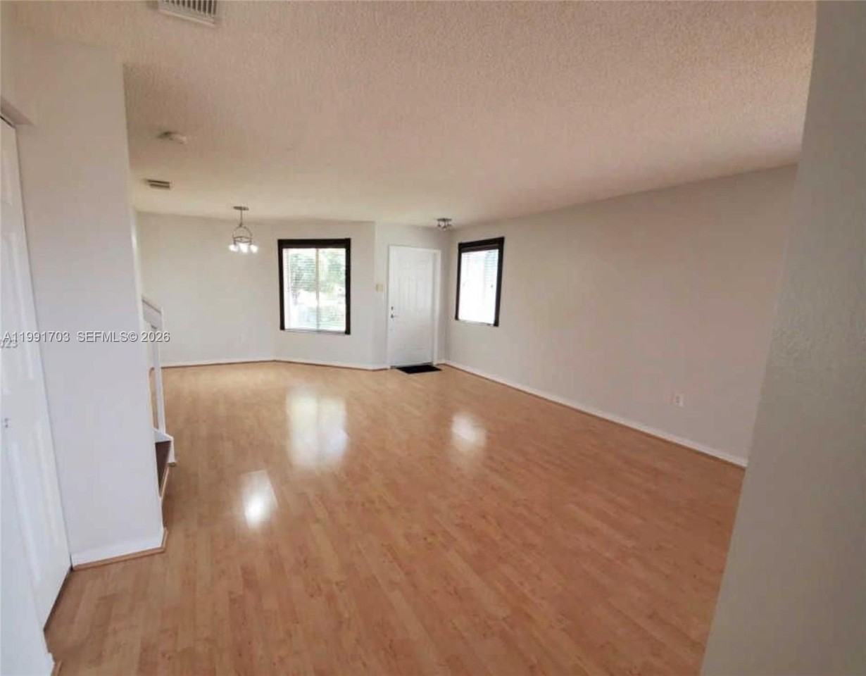 7464 Sw 164th Ct - Photo 3 of 22