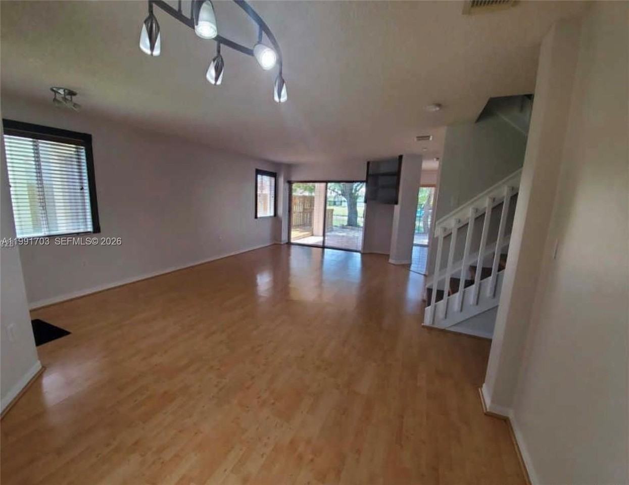 7464 Sw 164th Ct - Photo 4 of 22