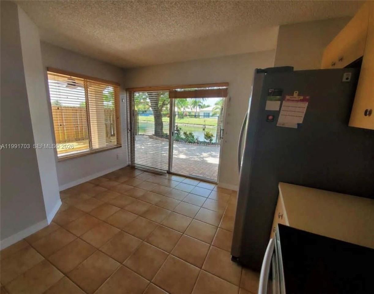 7464 Sw 164th Ct - Photo 7 of 22