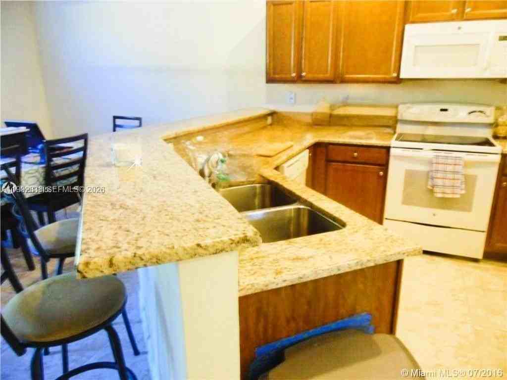 11367 Sw 234th St - Photo 4 of 18