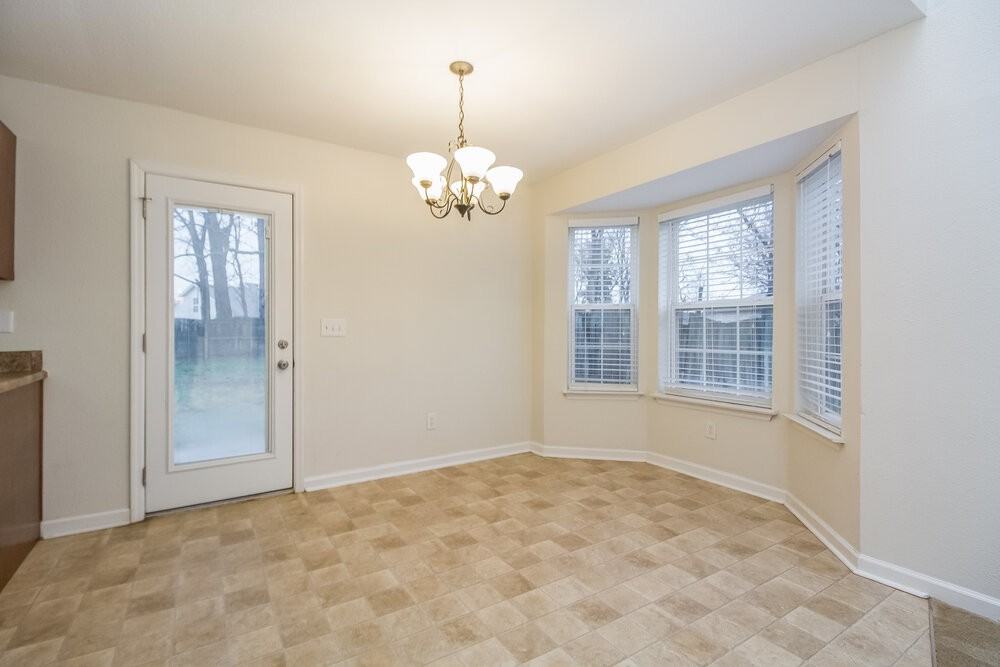 608 Birchbrook Ct - Photo 5 of 18