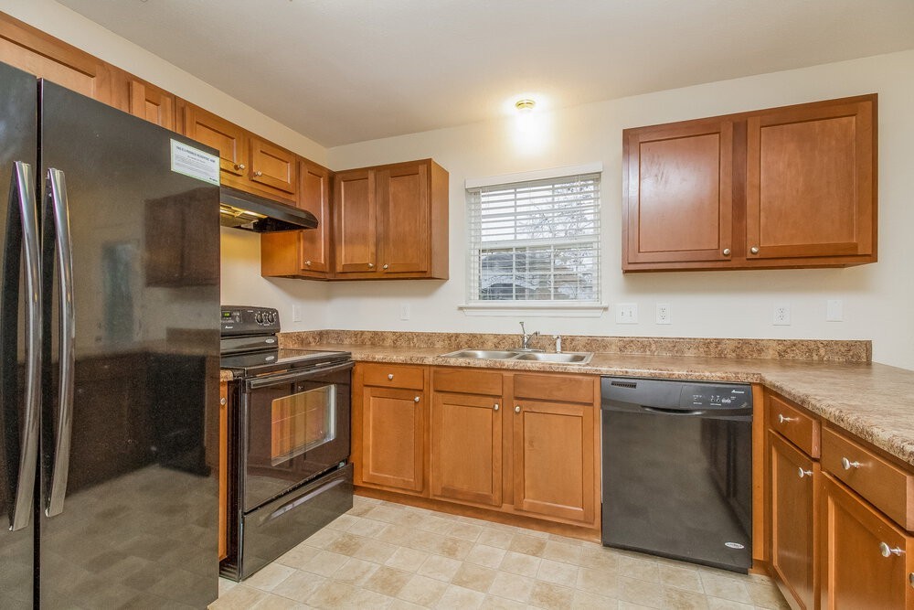 608 Birchbrook Ct - Photo 6 of 18