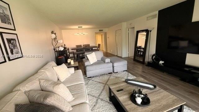 231 Lakeview Dr #204 - Photo 7 of 25