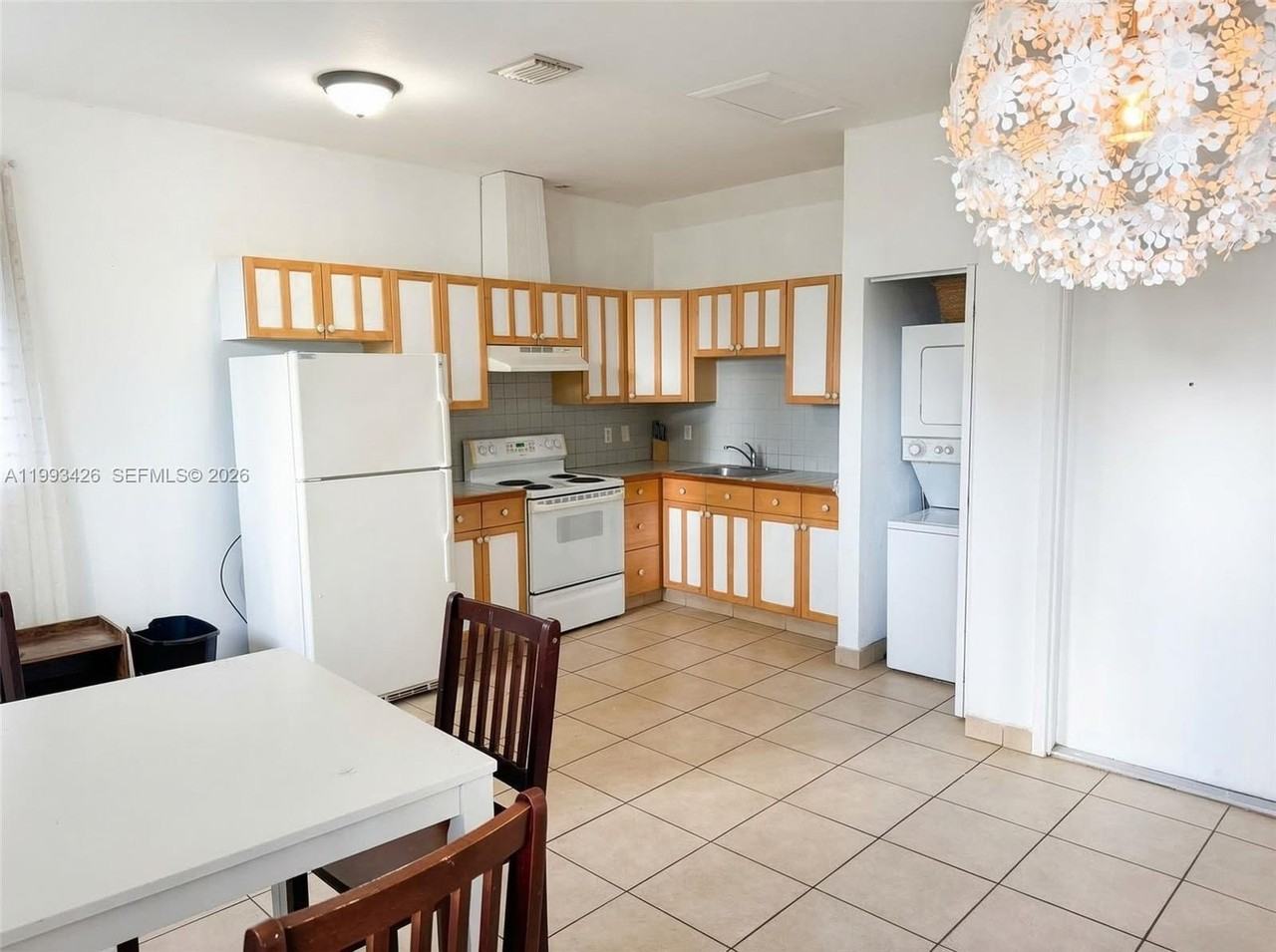 404 Ne 27th St #1-2A - Photo 2 of 12