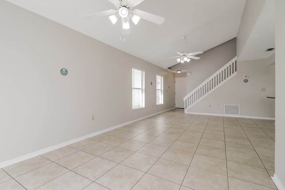 11904 Atlin Dr - Photo 4 of 17