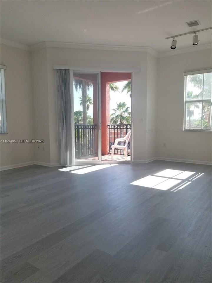 4506 Sw 160th Ave #1138 - Photo 5 of 9