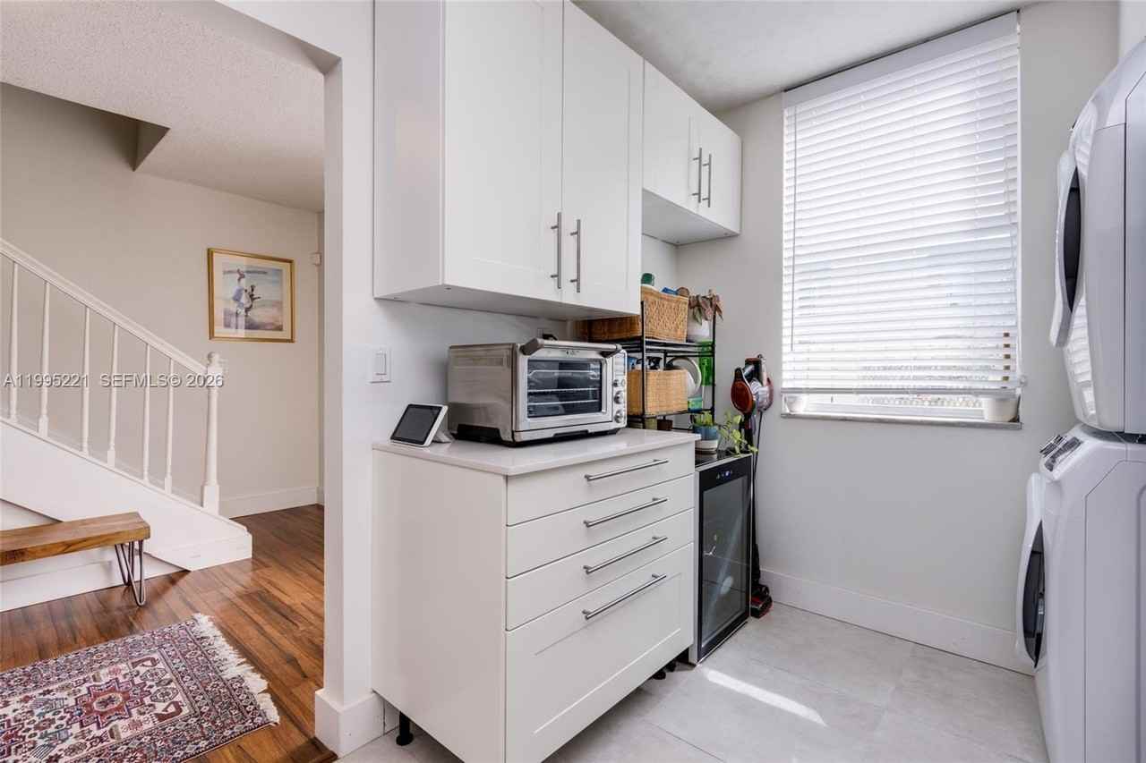 1651 Ne 115th St #28C - Photo 3 of 28