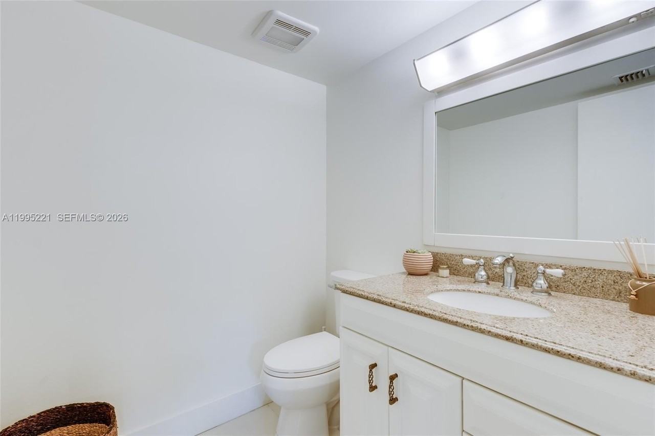 1651 Ne 115th St #28C - Photo 7 of 28