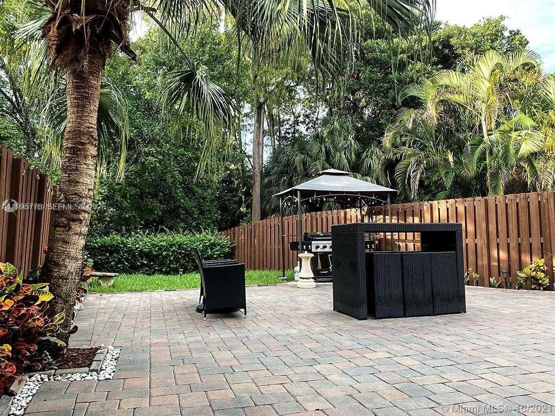 3657 Asperwood Cir - Photo 3 of 24