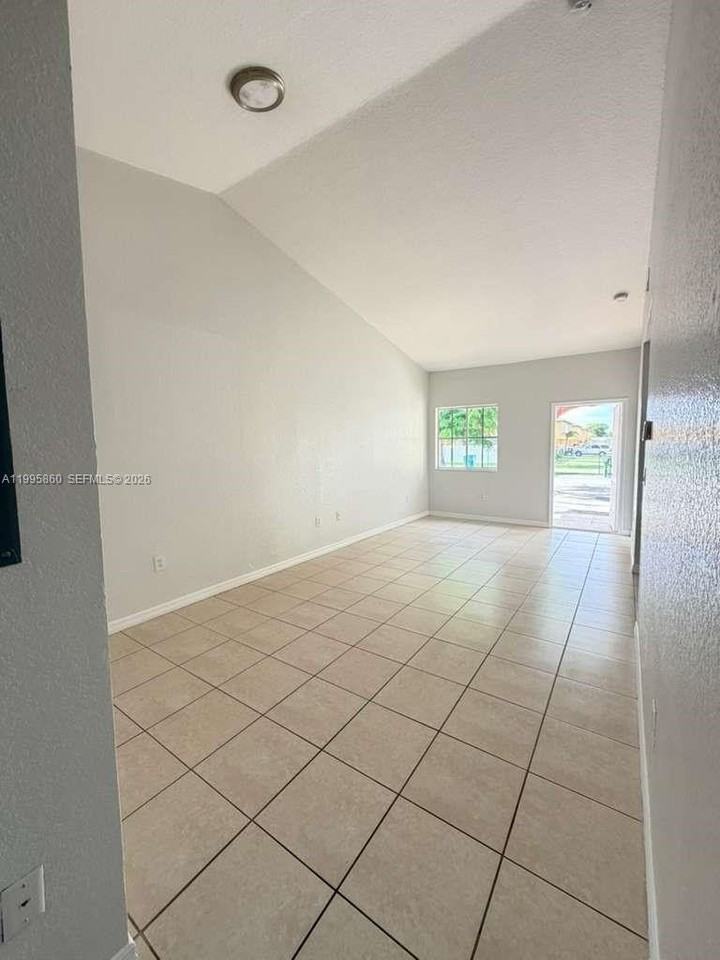 31 Ne 13th Ave #5 - Photo 2 of 11