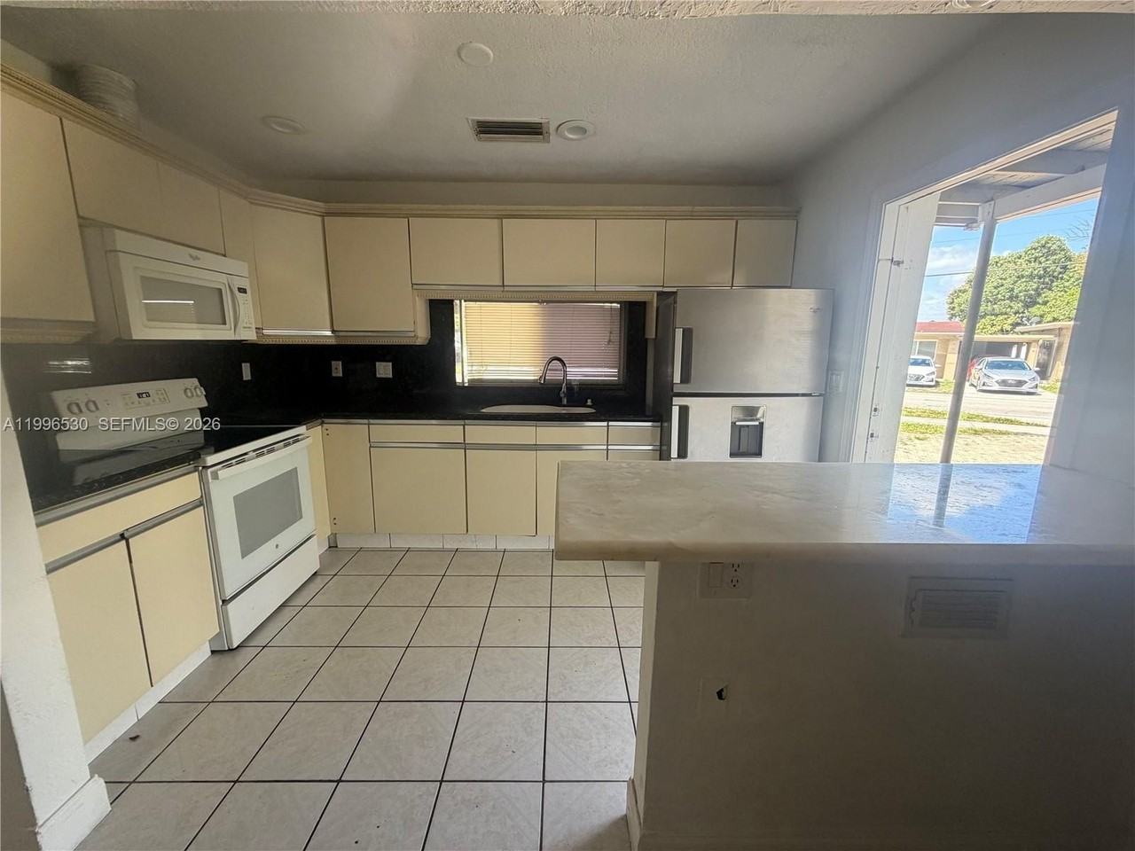 Dawson St #B - Photo 3 of 7