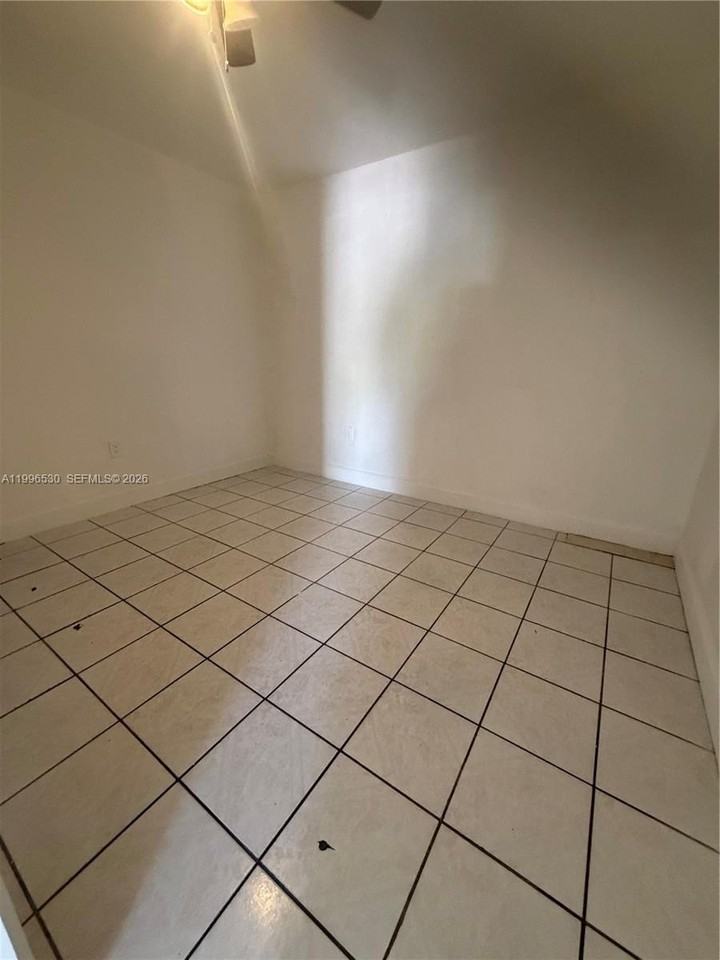 Dawson St #B - Photo 4 of 7