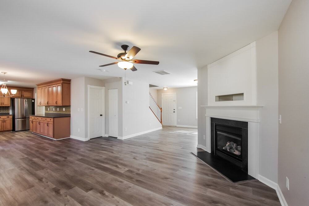 15823 Circlegreen Dr - Photo 7 of 17