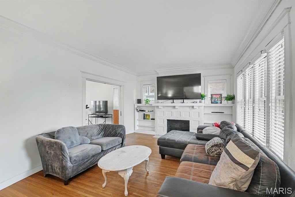 7045 Pershing Ave - Photo 3 of 17