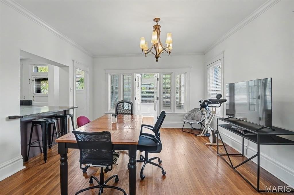 7045 Pershing Ave - Photo 5 of 17