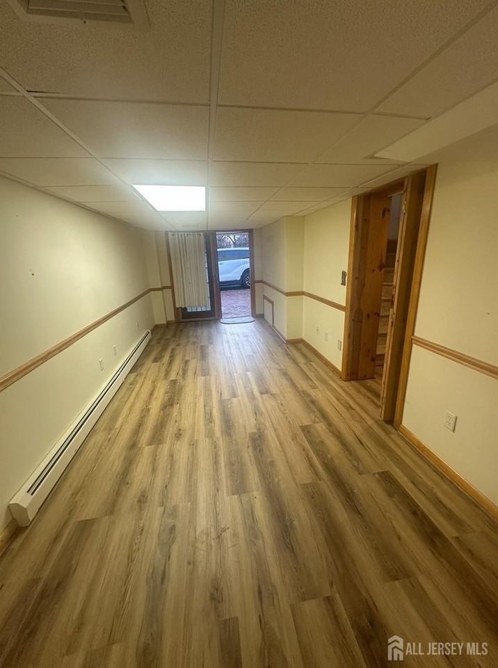 42 Pershing Ave - Photo 4 of 8