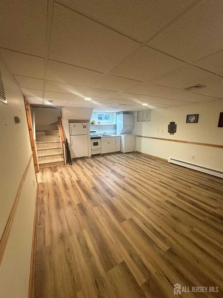 42 Pershing Ave - Photo 6 of 8