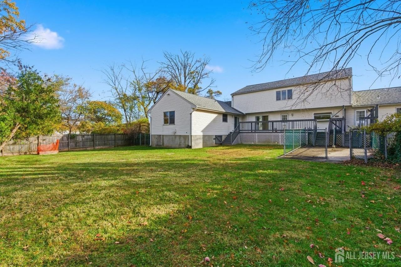 1818 Oak Tree Rd - Photo 4 of 15