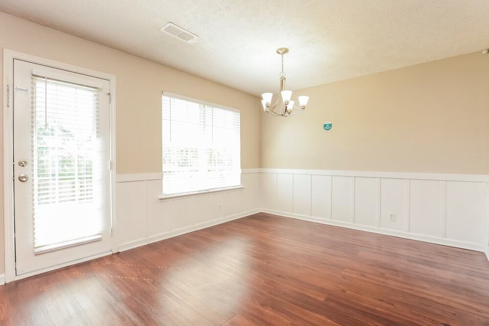 8813 Cressent Glen Ct - Photo 5 of 17