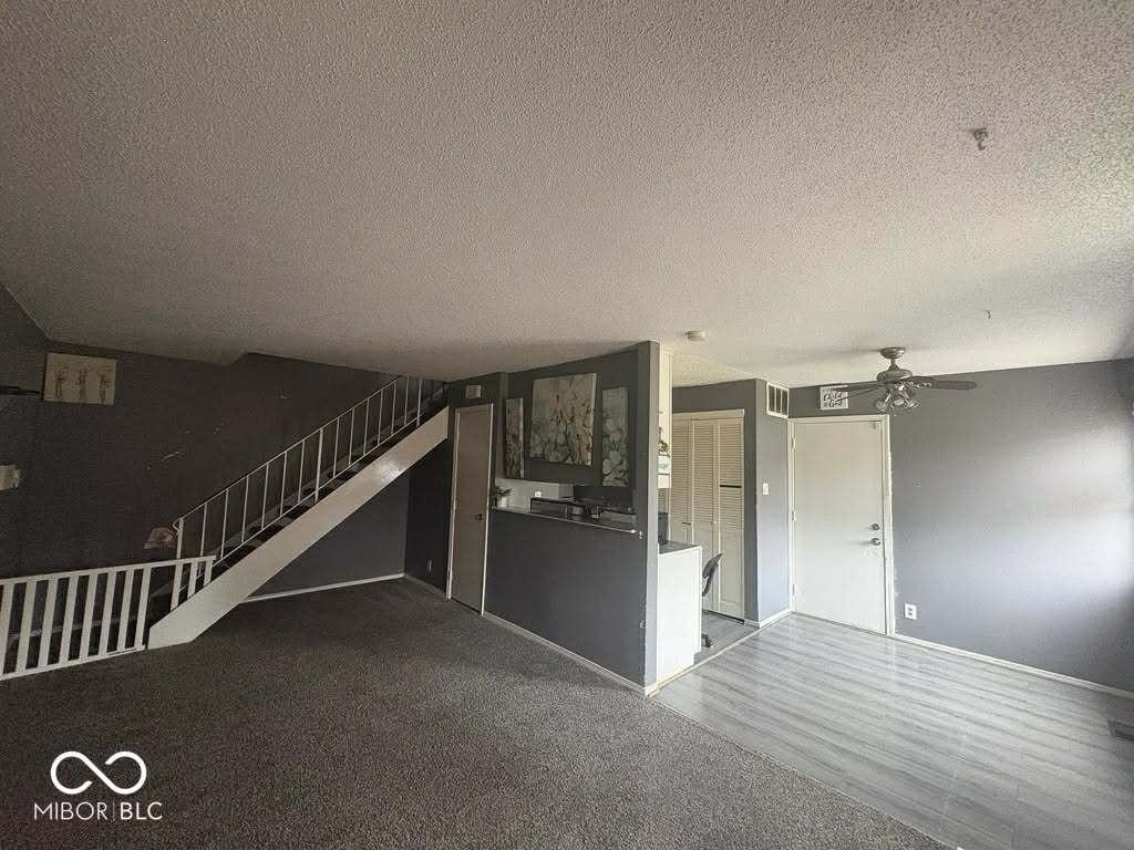 3281 Lupine Dr - Photo 2 of 8