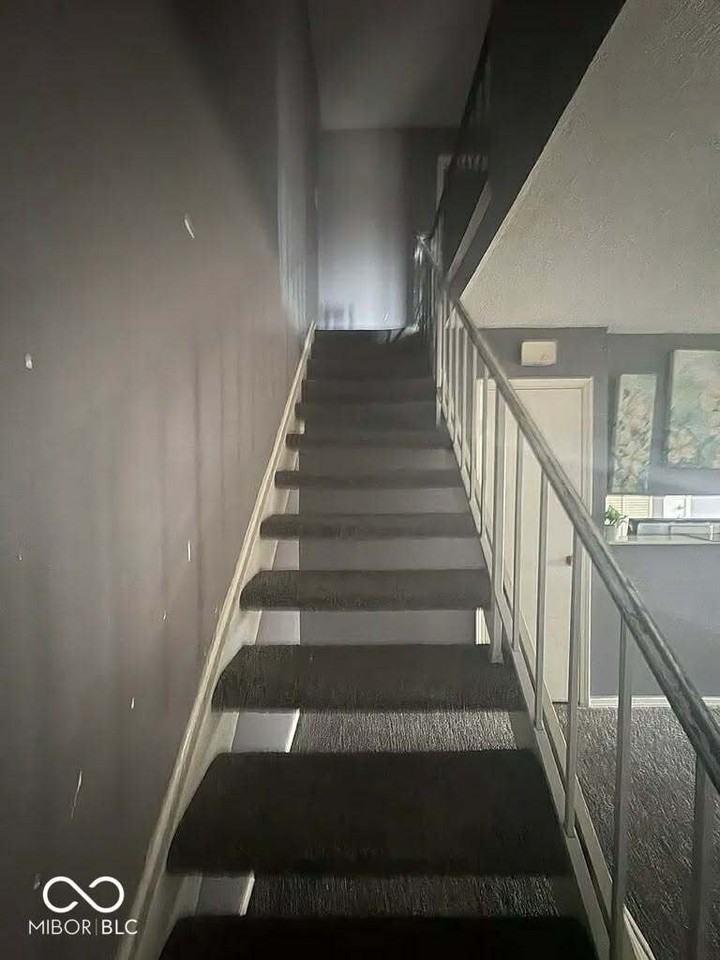 3281 Lupine Dr - Photo 3 of 8