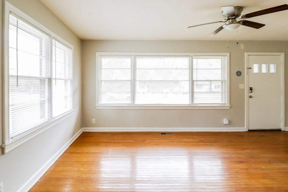 433 Orchid Rd - Photo 4 of 25