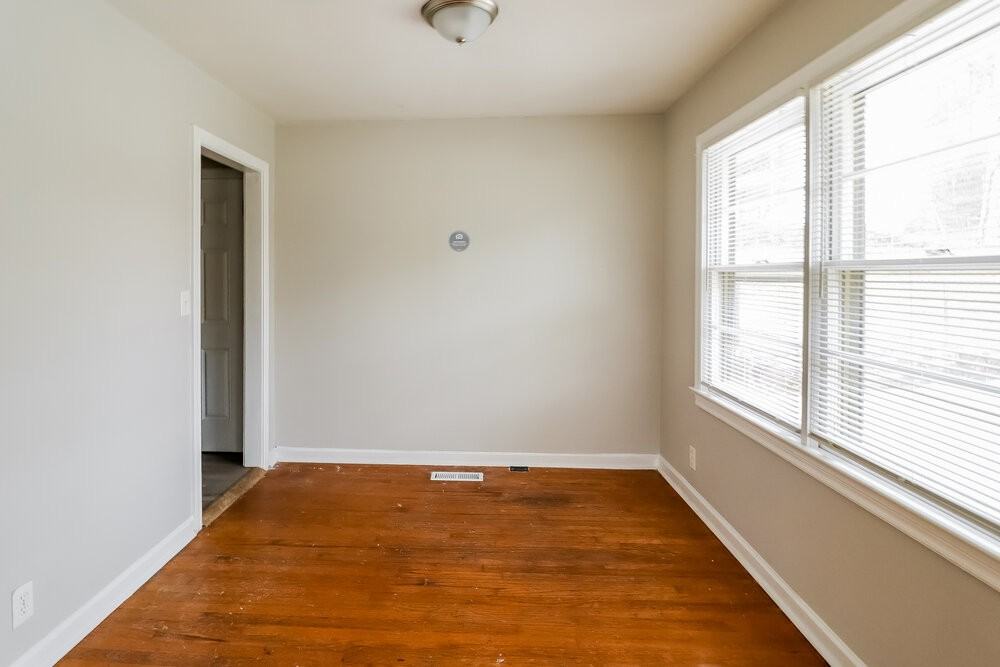 433 Orchid Rd - Photo 5 of 25