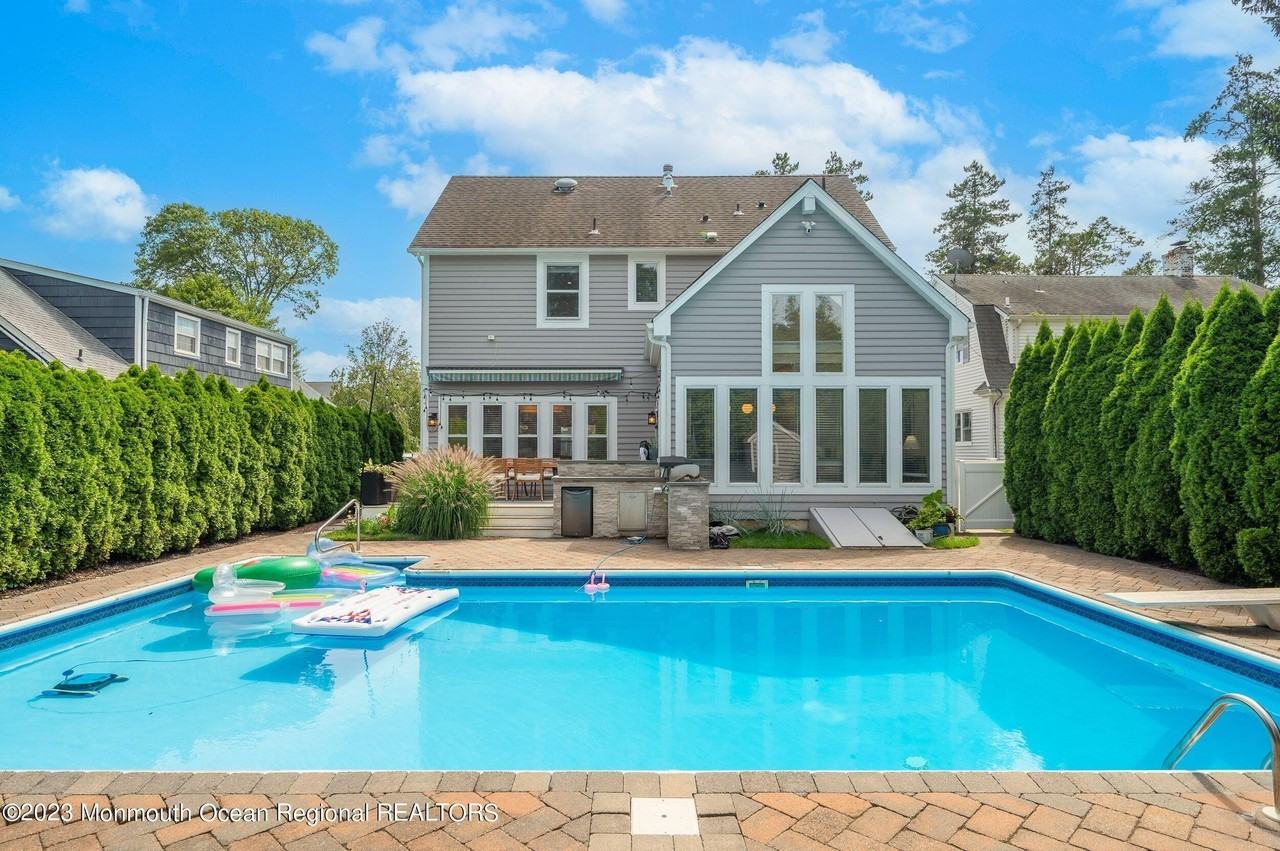 623 Brooklyn Blvd - Photo 6 of 35