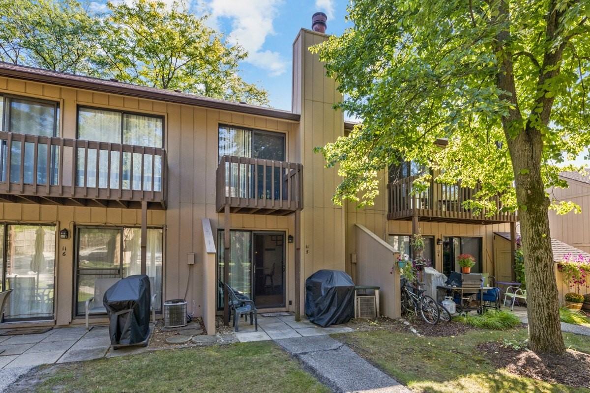 11 Saint Thomas Colony Unit 5 - Photo 2 of 5