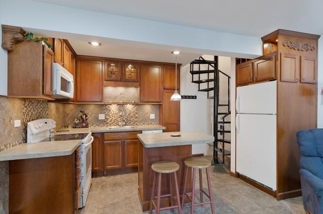 11 Saint Thomas Colony Unit 5 - Photo 5 of 5