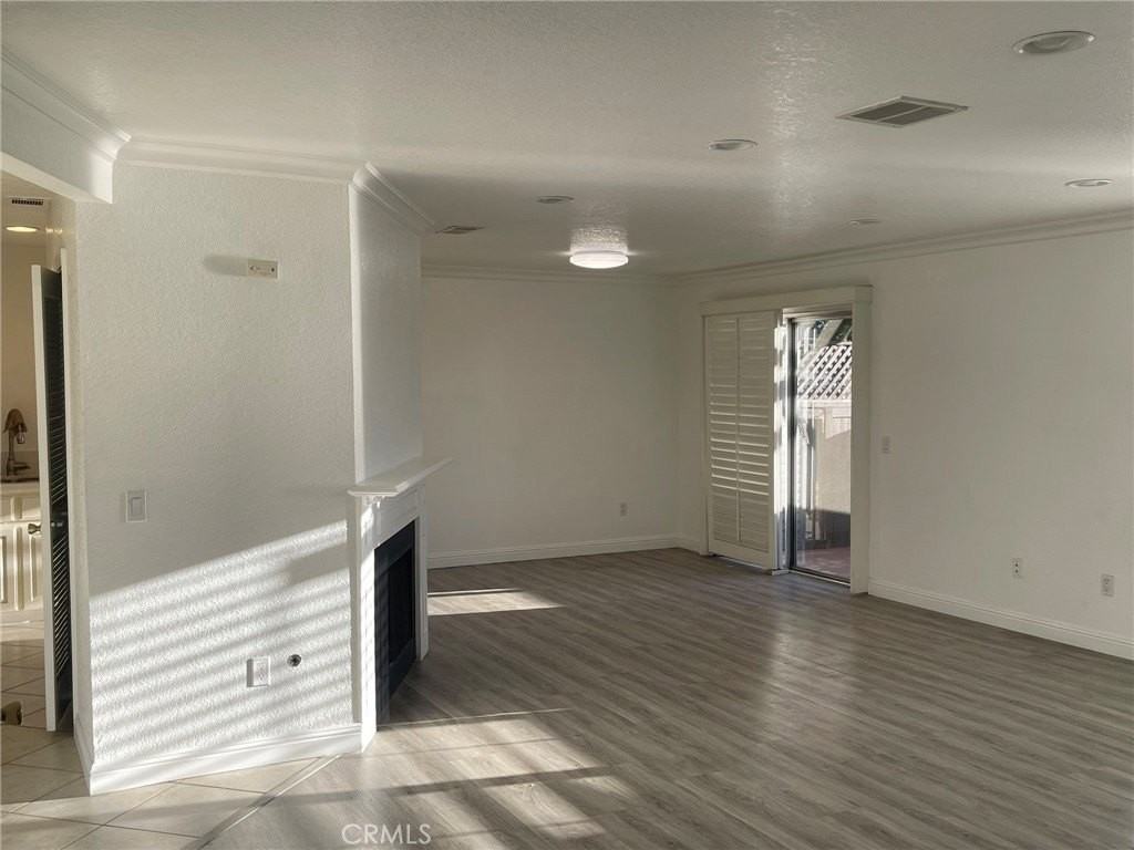 1830 N Vineyard Ave #A - Photo 4 of 35