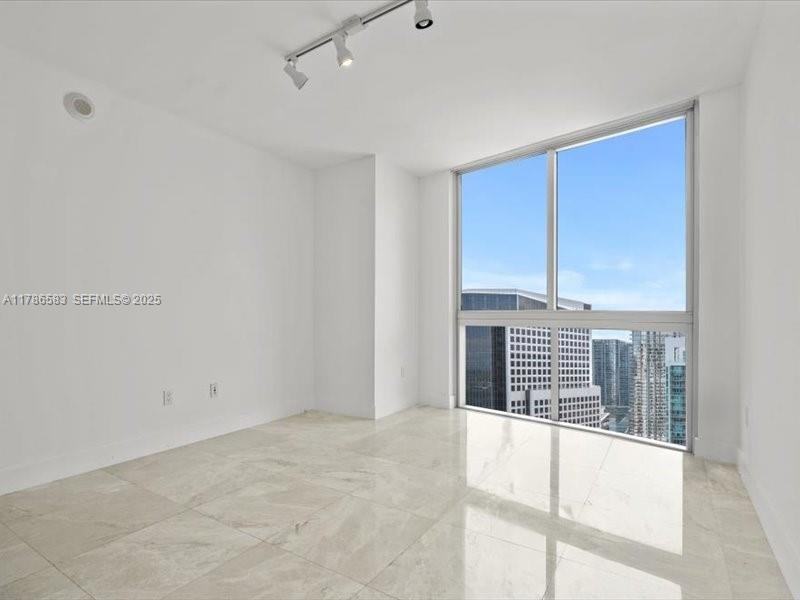495 Brickell Avenue #3910 - Photo 3 of 25