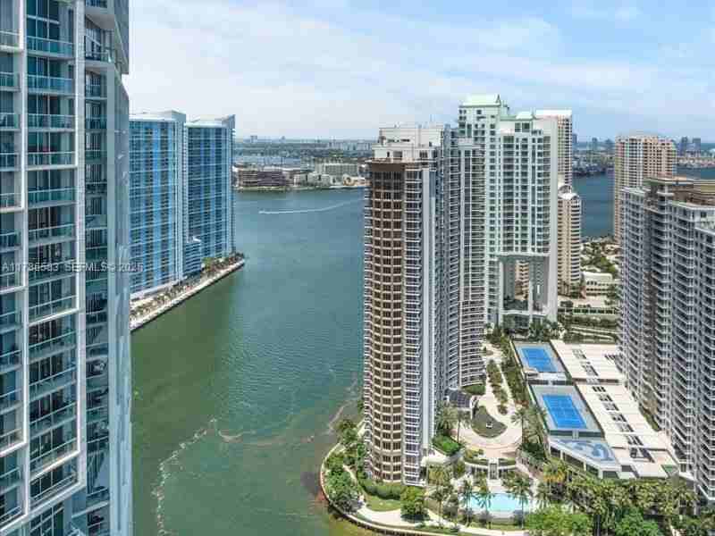 495 Brickell Avenue #3910 - Photo 4 of 25