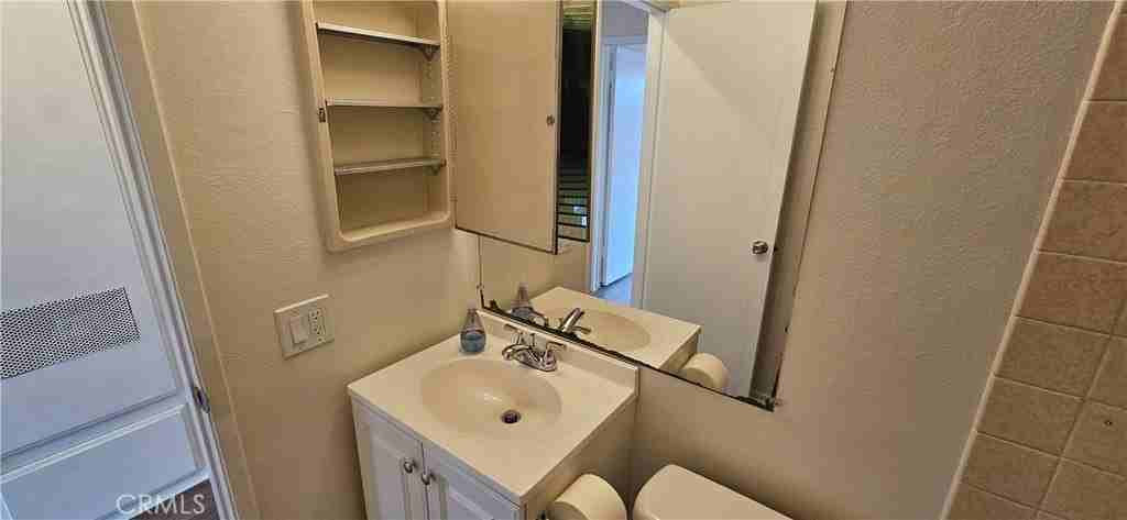 614 S Lake St #C - Photo 7 of 8