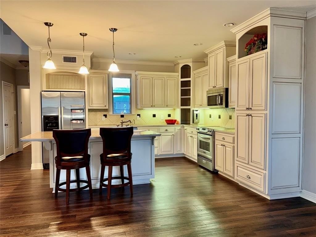 3815 Holly Ridge Dr - Photo 6 of 31