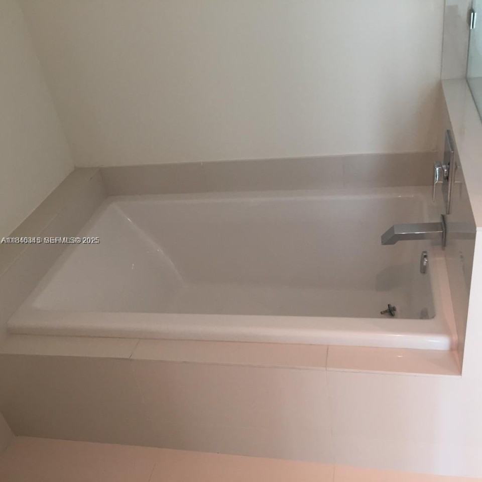 1100 South Miami Avenue #3811 - Photo 6 of 24