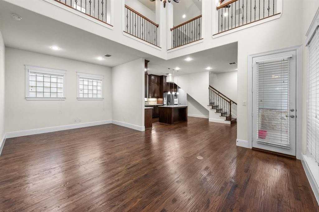 723 Cameron Ct - Photo 2 of 24