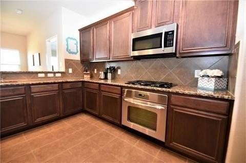 10125 Sailboard Dr - Photo 4 of 15