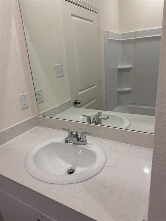 4900 Bass Dr - Photo 4 of 22