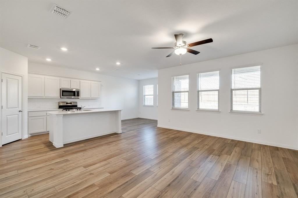 1500 Van Gogh Dr - Photo 3 of 29