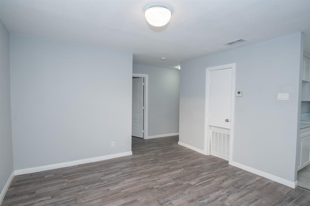 1505 Arbor Ln - Photo 4 of 29