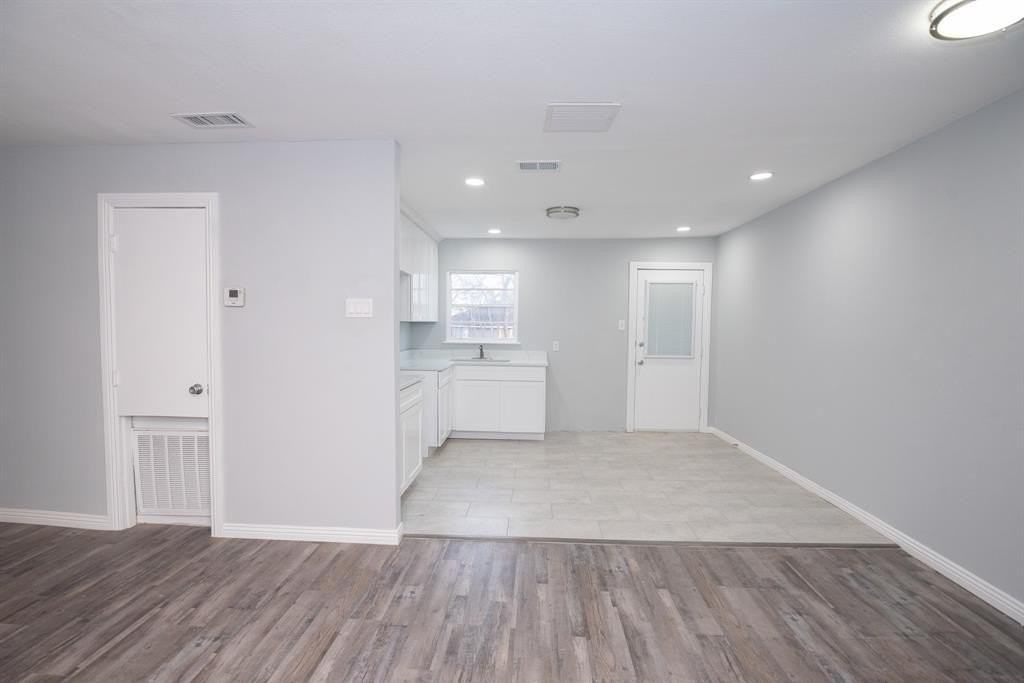 1505 Arbor Ln - Photo 5 of 29