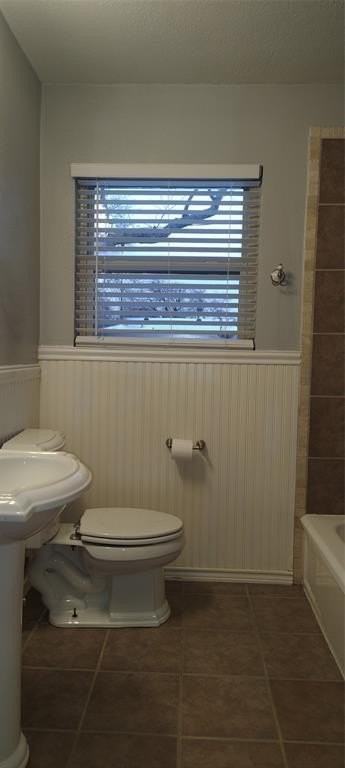 606 Devonshire Dr - Photo 5 of 12