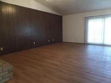 11015 Wallbrook Dr - Photo 4 of 9