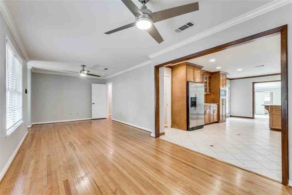 2012 Atlantic St - Photo 7 of 9