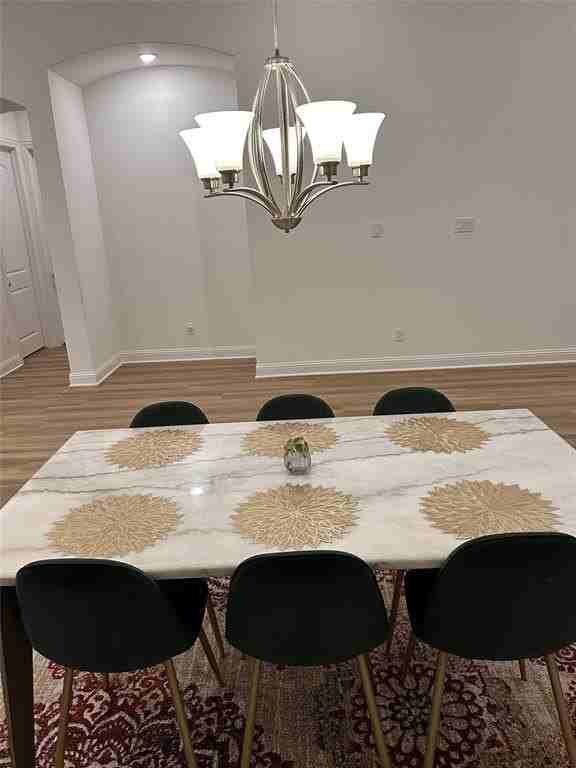 7032 Mapleshade Way - Photo 5 of 33