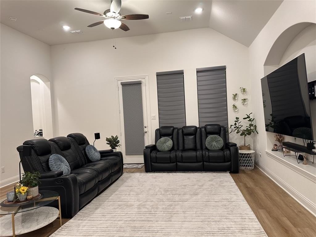 7032 Mapleshade Way - Photo 6 of 33